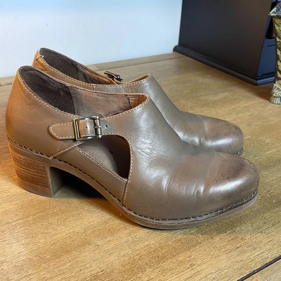 Dansko Brown Leather Heeled Mules - Picture 6 of 10